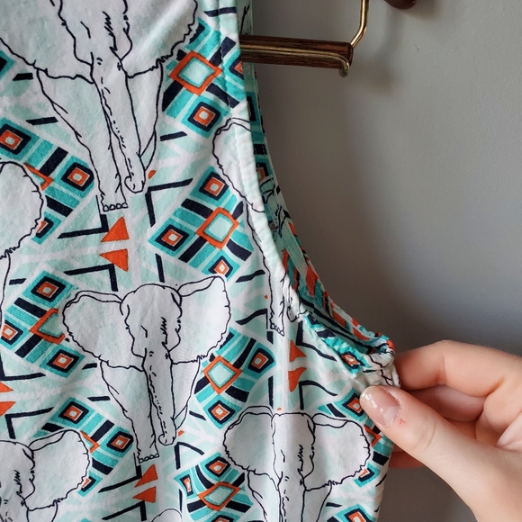 Sleeveless Rayon Tribal Elephant Half Button V-neck Tunic Blouse Medium(COPY) - Picture 13 of 16